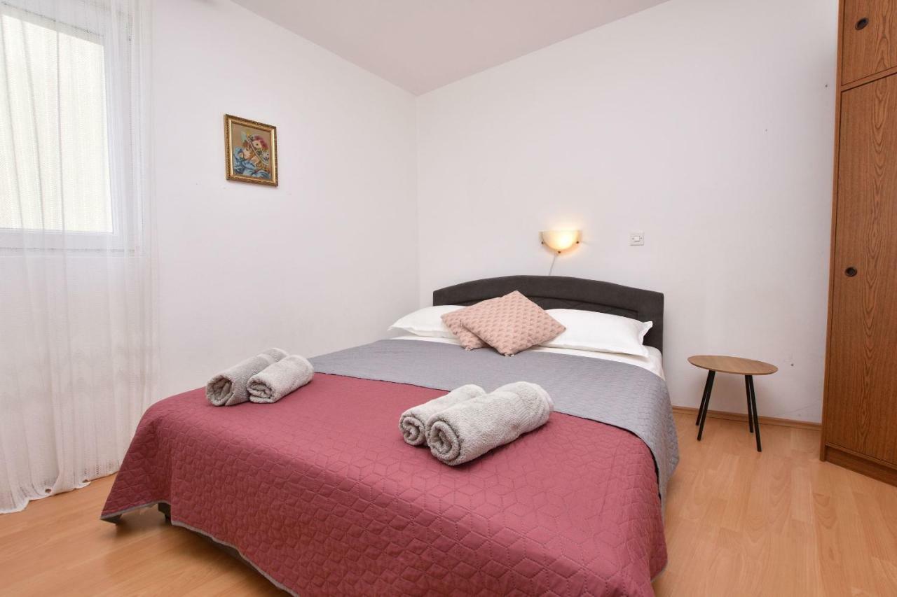 Apartment Nensi Примоштен Экстерьер фото